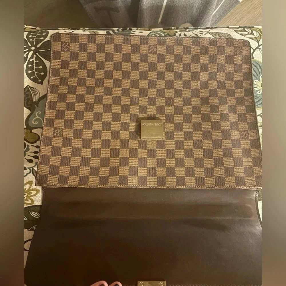 Louis Vuitton Luxury Brown Checkered Briefcase great condition